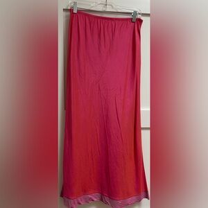 Dosa 💯 silk bias cut skirt.